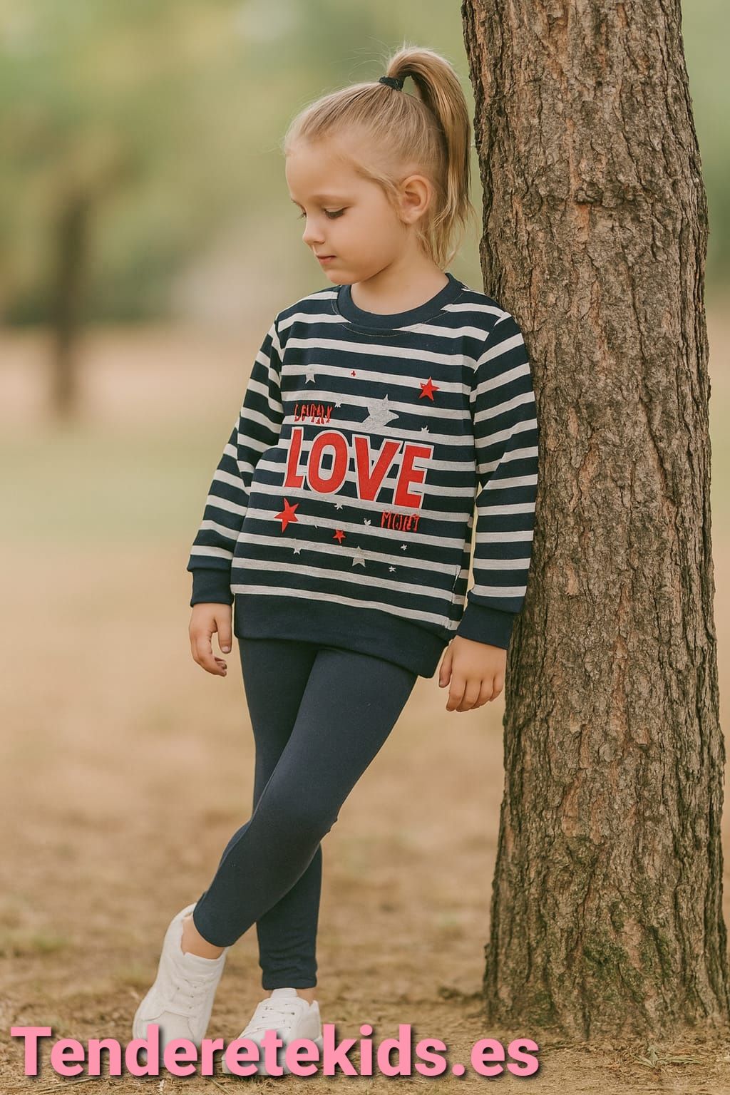 Conjunto Love estrellas sudadera rayada