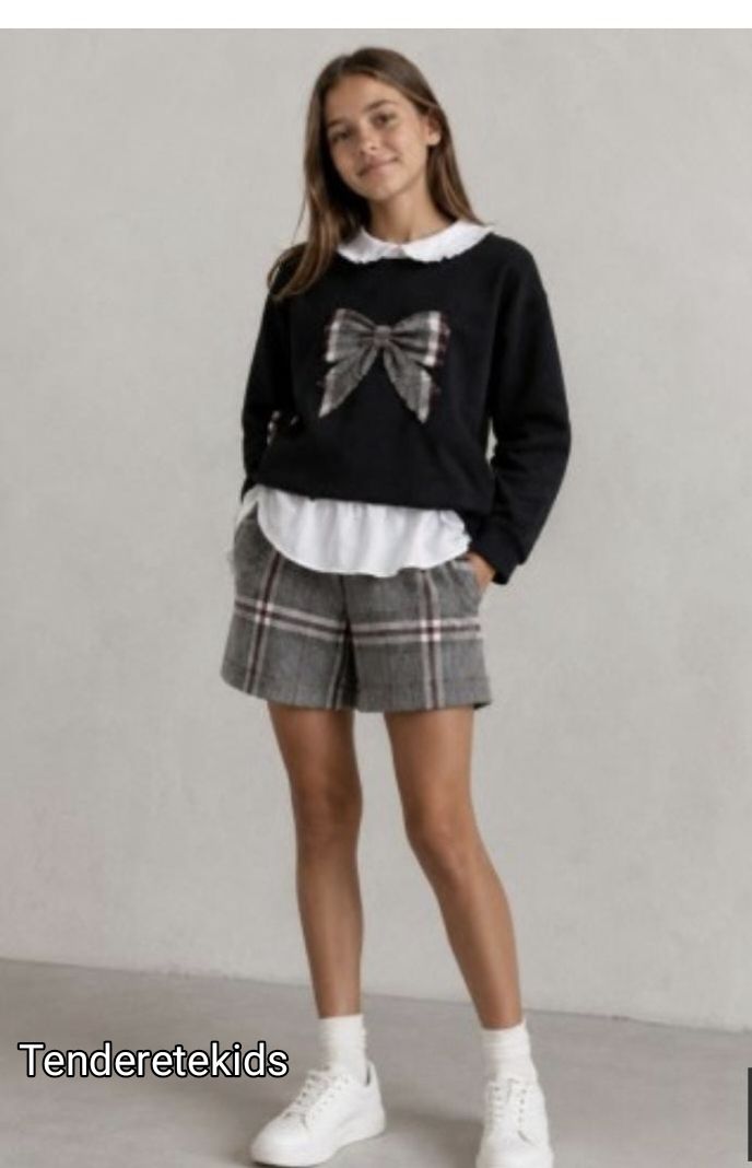 Conjunto marino con lazo en sudadera y pantalones vichy gris veteado