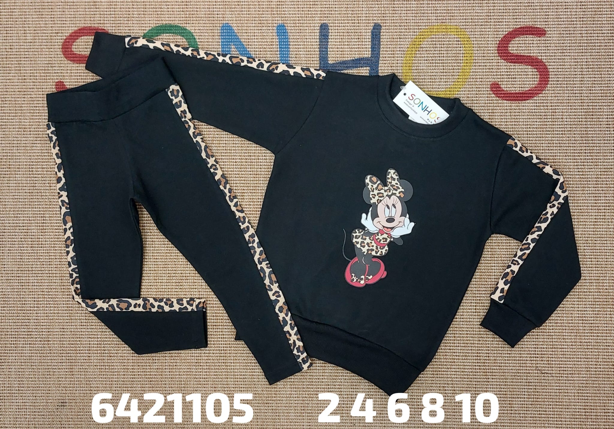 Chándal negro minnie con listas leopardo