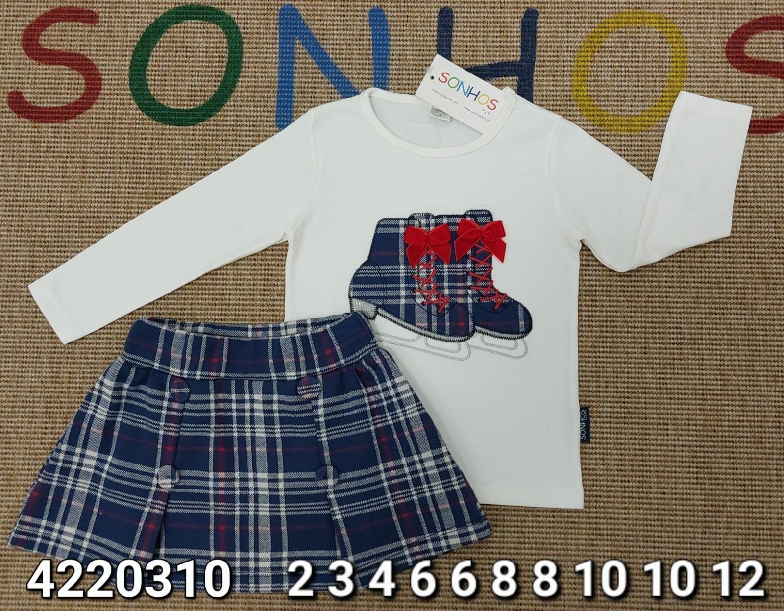 Conjunto marino patines con lazos rojos de falda